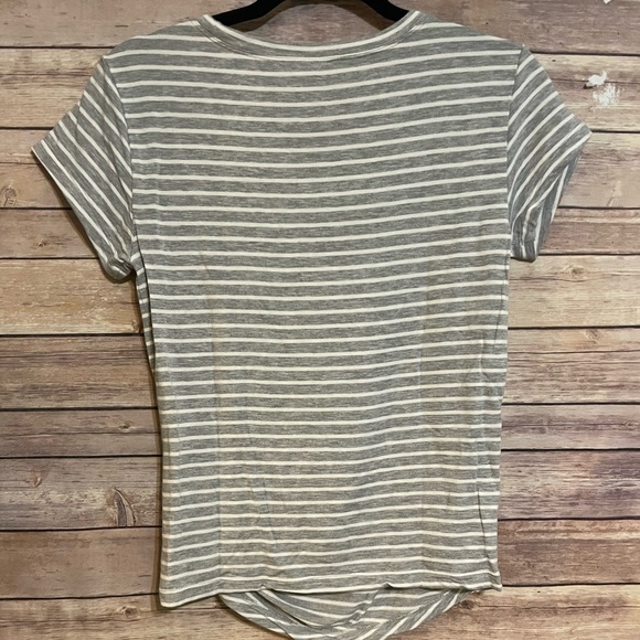 👚 Cute CAbi grey and white ruched t shirt XS - Picture 2 of 4